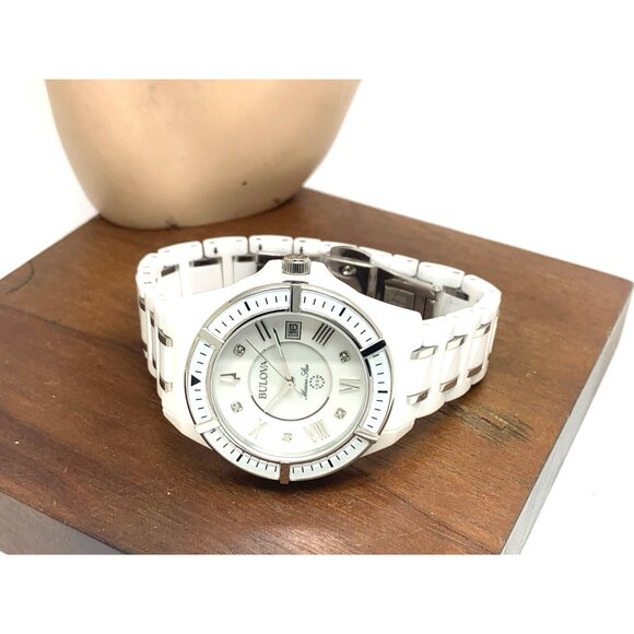 Bulova Women's Watch 98P172 Marine Star Quartz Diamond MOP Dial Ceramic 37mm - Picture 9 of 15